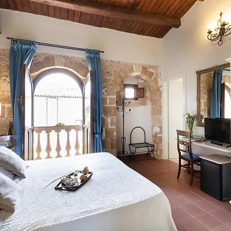 Favorita Hotel 4*