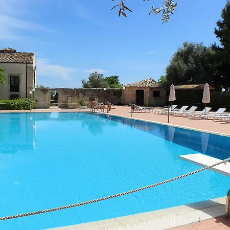 Hotel Favorita 4*
