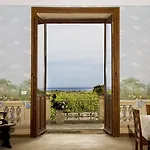 Favorita Hotel 4*