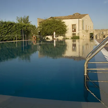 Hotel Favorita 4*